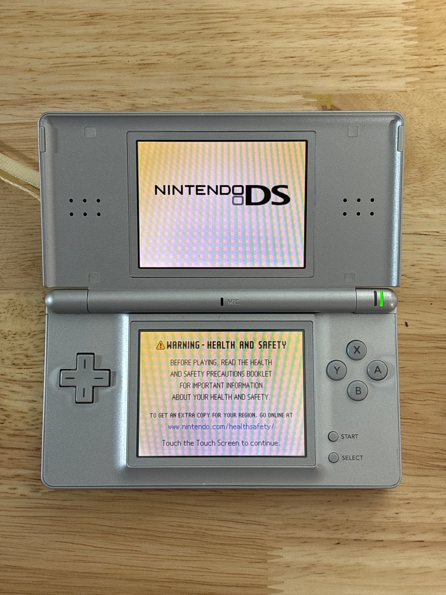 Silver Nintendo DS Lite - ChronicCards