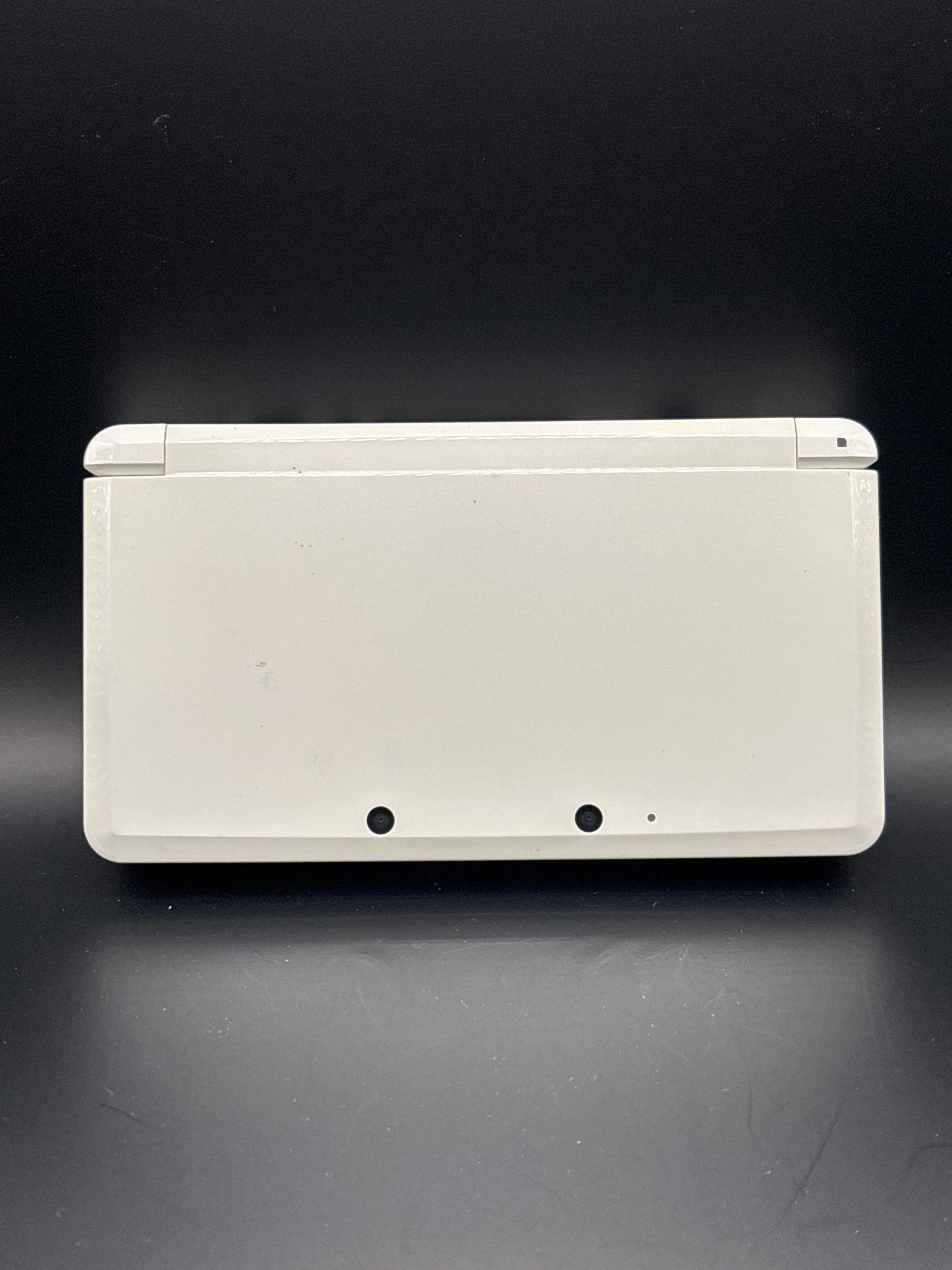 White Nintendo 3DS - ChronicCards
