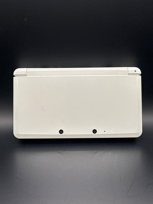White Nintendo 3DS - ChronicCards