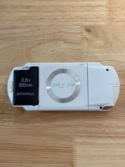 White Sony PSP 1000 - No Battery Cover - ChronicCards
